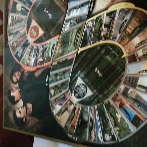 The twilight New Moon Board Game - Picture 4 of 5